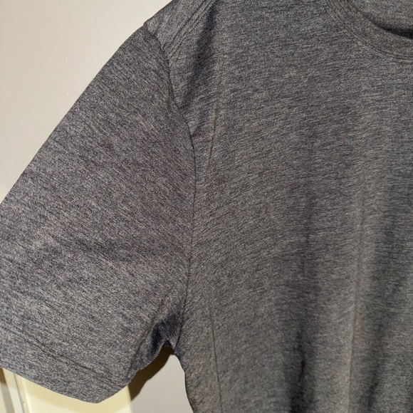 LULULEMON Men's Gray T-Shirt - Picture 2 of 5